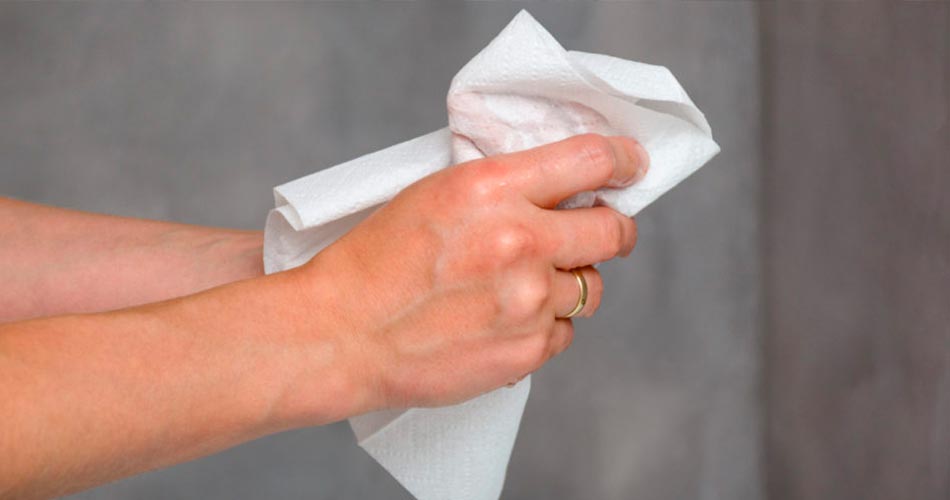 Keep-Paper-Towels-or-Napkins-Handy