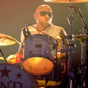 Read more about the article Guns N’ Roses Drummer Frank Ferrer Leaves Band After 19 Years