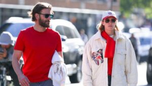 Read more about the article Bradley Cooper and Gigi Hadid’s Relationship Timeline – Hollywood Life