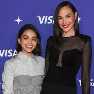 Read more about the article Why Fans Think Rachel Zegler Just Snubbed Snow White Costar Gal Gadot