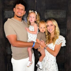 Read more about the article Patrick Mahomes’ Wife Brittany Mahomes Shares Breastmilk Photo