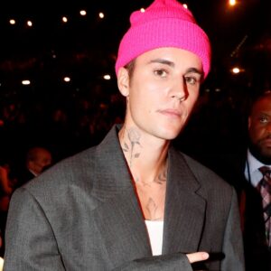 Read more about the article Justin Bieber’s Dad Shares Rare Photo of Him & His Siblings