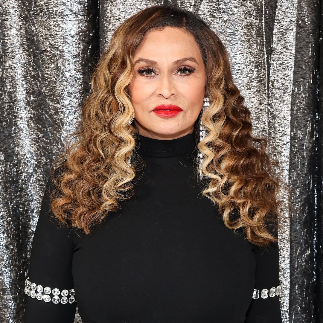 You are currently viewing Tina Knowles Speaks Out After Kanye West Tweets About Beyoncé’s Kids