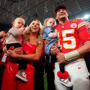 Read more about the article Brittany Mahomes Shares Parenting Advice After Welcoming Third Baby