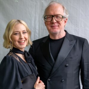 Read more about the article Inside Carrie Coon and Tracy Letts' "Open-Minded" Marriage