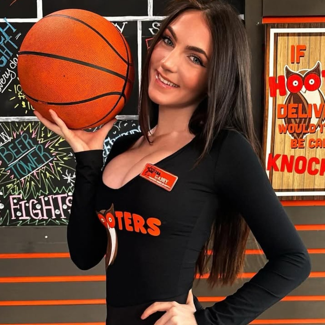 Read more about the article Hooters Waitress Shares How Pregnancy Impacts Her Tips