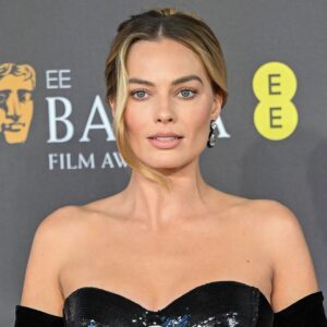 Read more about the article Margot Robbie’s Wuthering Heights Wedding Photos Divide the Internet