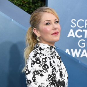 Read more about the article Christina Applegate Details Her Many Hospitalizations Amid MS Battle