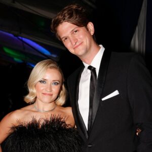 Read more about the article Emily Osment Settles Divorce From Jack Anthony 5 Months After Wedding