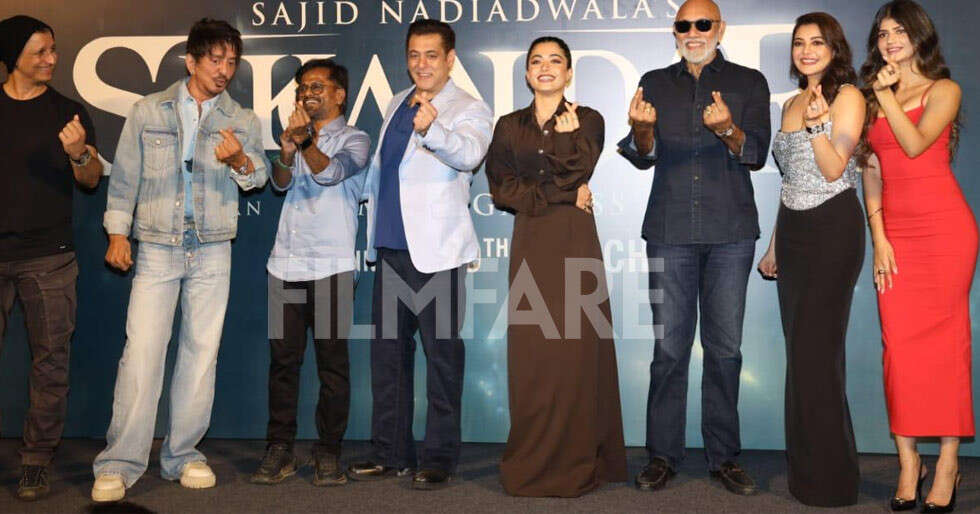 You are currently viewing Pics: Salman Khan, Rashmika Mandanna & More At The Trailer Launch Of Sikandar