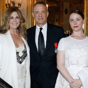 Read more about the article Tom Hanks’ Daughter E.A. Hanks Details Bond With Rita Wilson