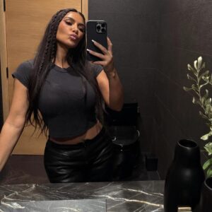 Read more about the article Why Kim Kardashian Missed Blue Origin Space Launch