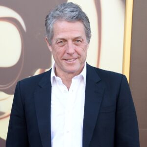 Read more about the article Hugh Grant Slams Airport Officer After Encounter With Kids