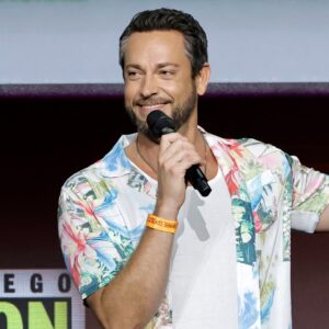 Read more about the article Zachary Levi, Maggie Keating Welcome First Baby