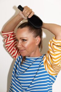Read more about the article High Pony Tutorial: Achieve the Perfect Look