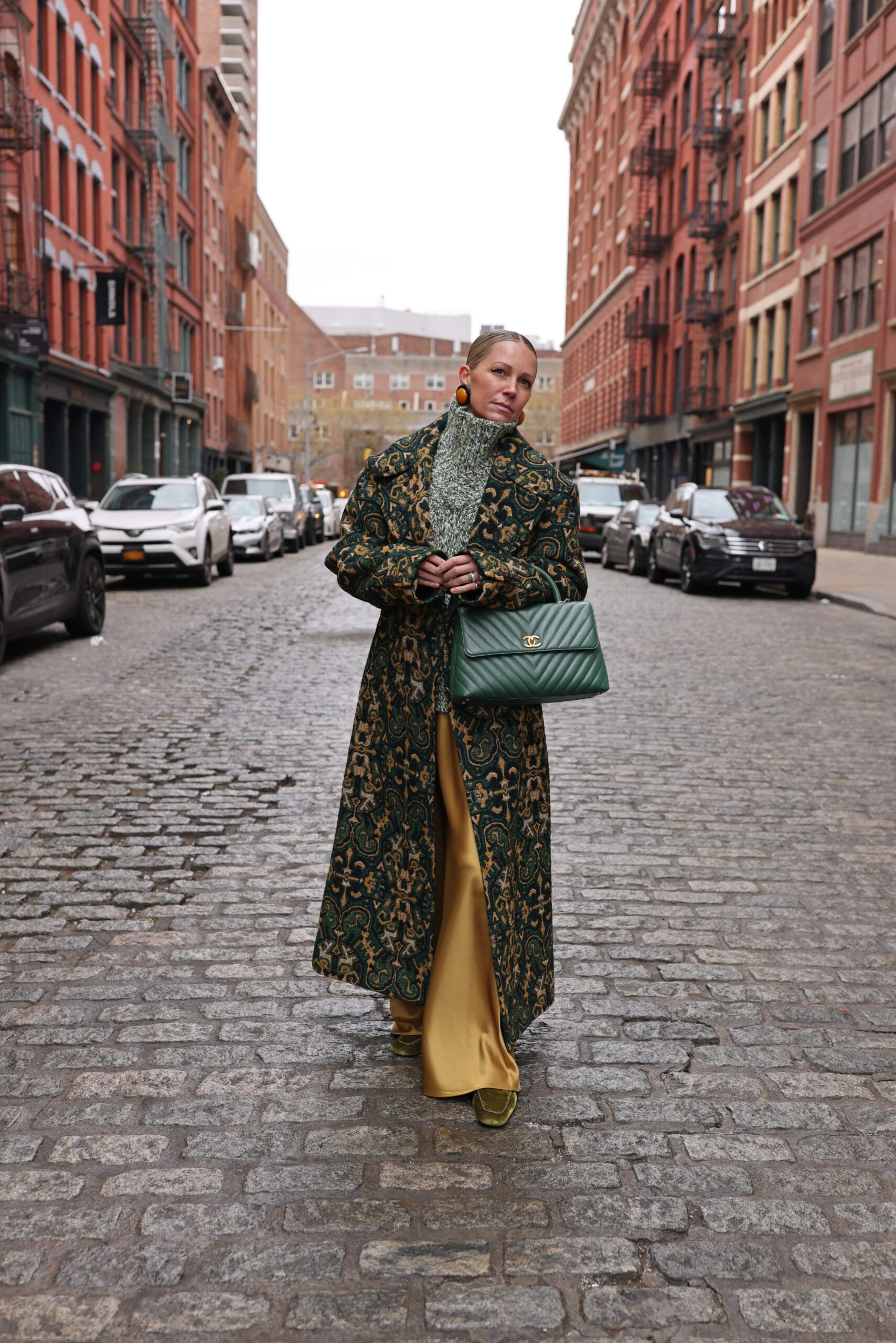 Read more about the article STUNNING SATIN STYLES – Atlantic-Pacific